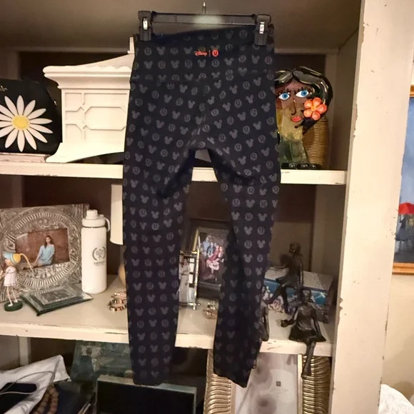 lululemon x disney black leggings sz 8 - Picture 5 of 6